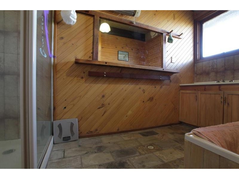 4 Clive Avenue, Healesville VIC 3777