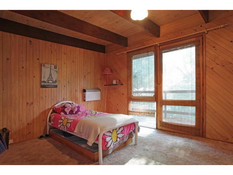 4 Clive Avenue, Healesville VIC 3777