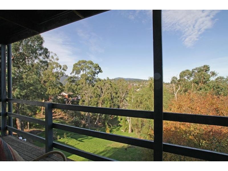 4 Clive Avenue, Healesville VIC 3777