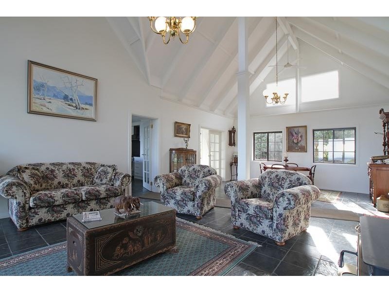 292 Nyora Road, Mount Toolebewong VIC 3777