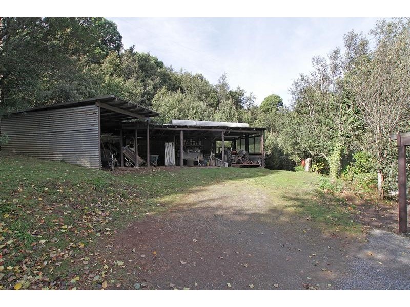 292 Nyora Road, Mount Toolebewong VIC 3777