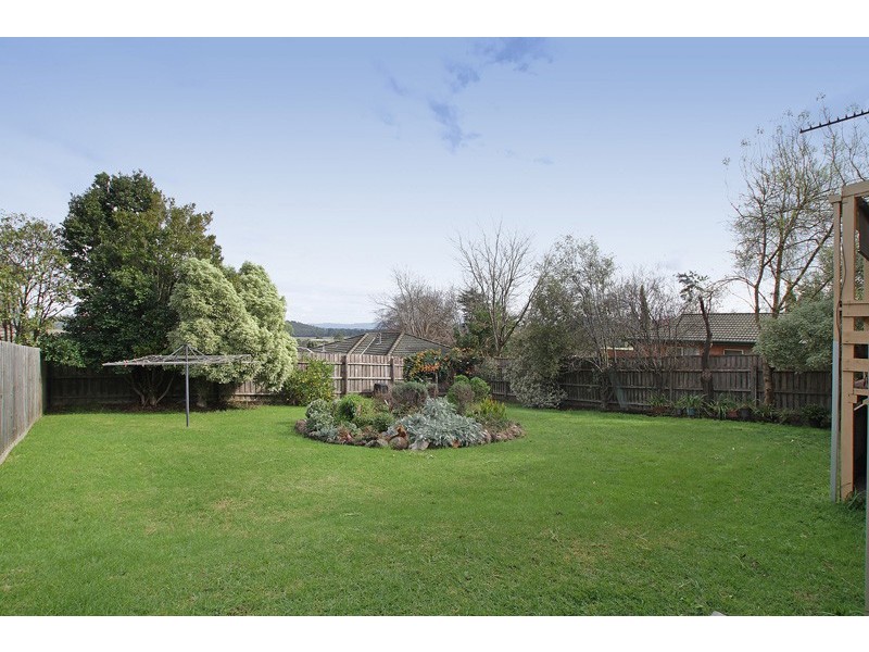 11 Steel Street, Healesville VIC 3777