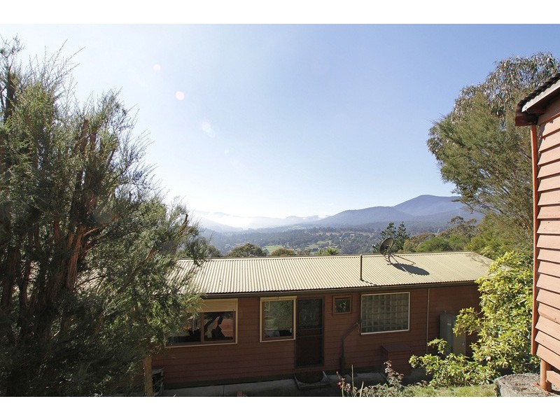 4 Hazel Crescent, Healesville VIC 3777