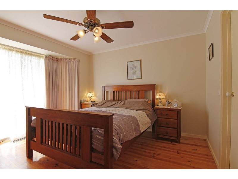 25 Steel Street, Healesville VIC 3777