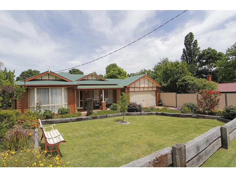 25 Steel Street, Healesville VIC 3777