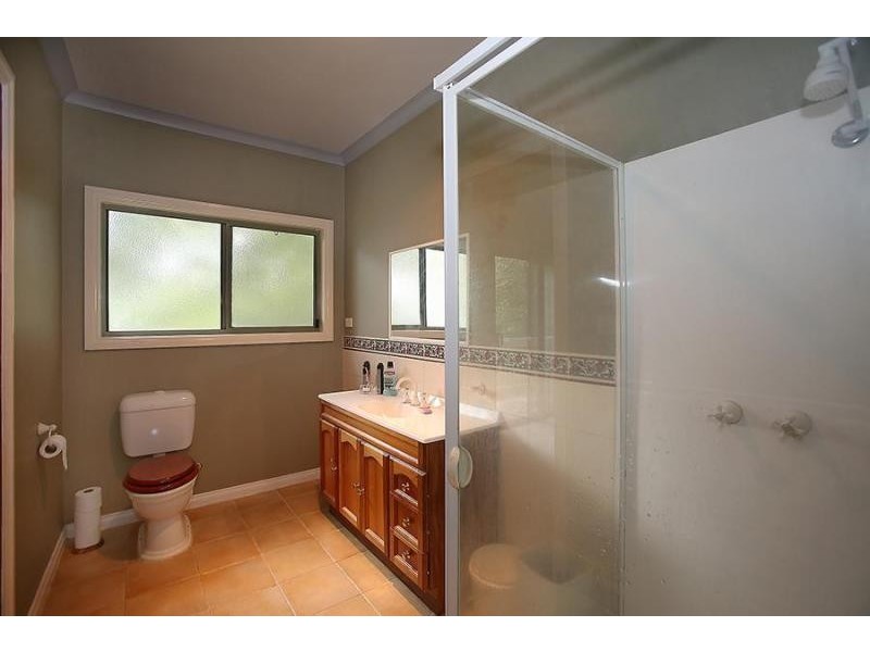 25 Farnham Road, Healesville VIC 3777