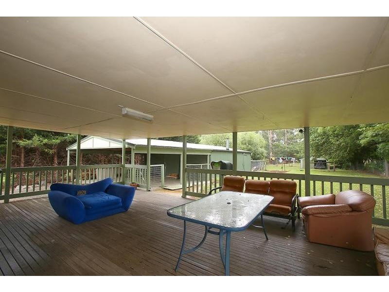 25 Farnham Road, Healesville VIC 3777
