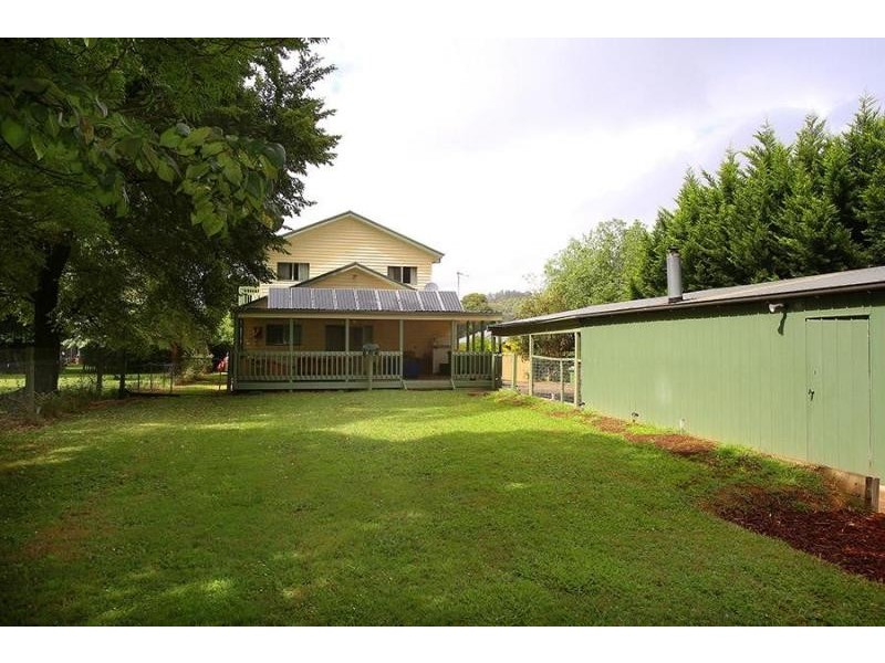 25 Farnham Road, Healesville VIC 3777