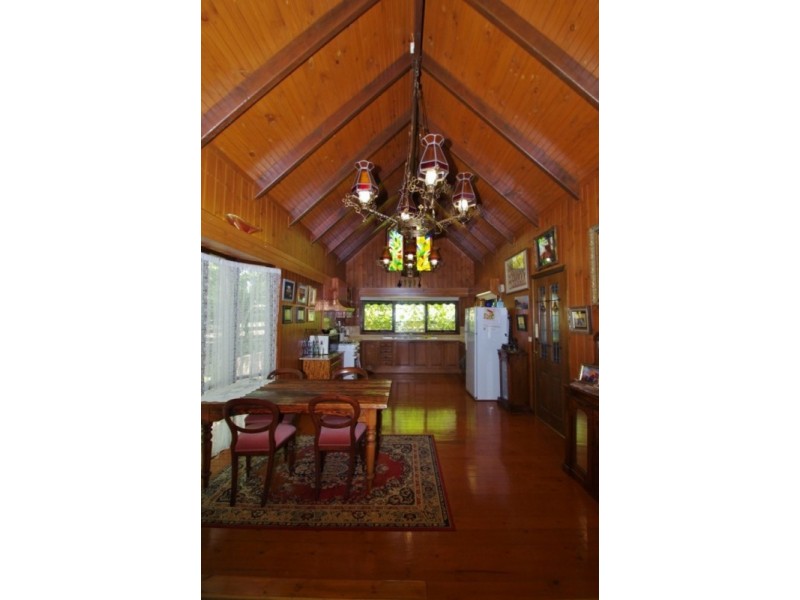 20 Robin Parade, Healesville VIC 3777