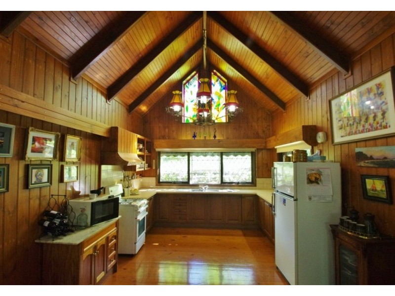 20 Robin Parade, Healesville VIC 3777