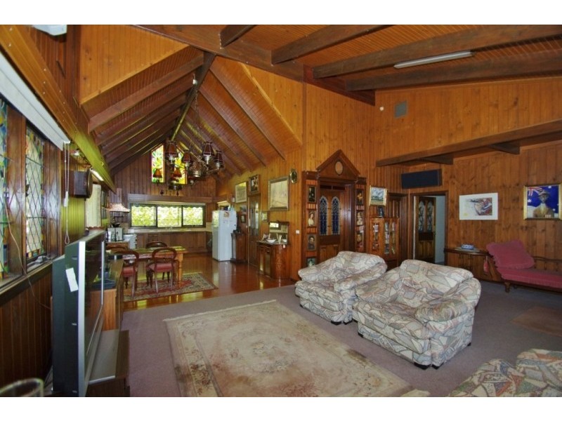 20 Robin Parade, Healesville VIC 3777