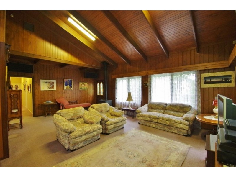 20 Robin Parade, Healesville VIC 3777