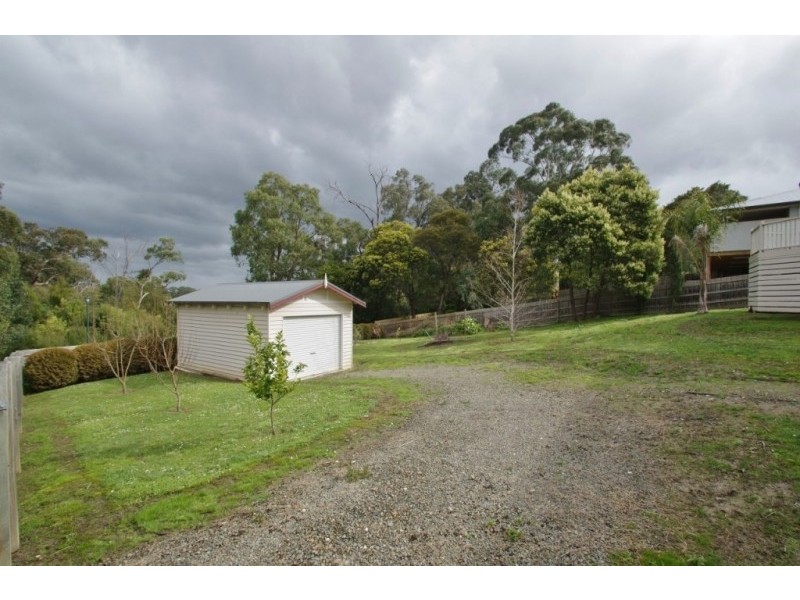 2 Silverleaf Place, Healesville VIC 3777
