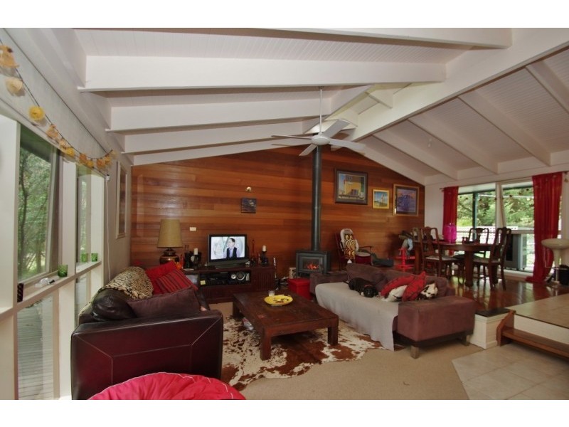 87 Chalet Road, Healesville VIC 3777