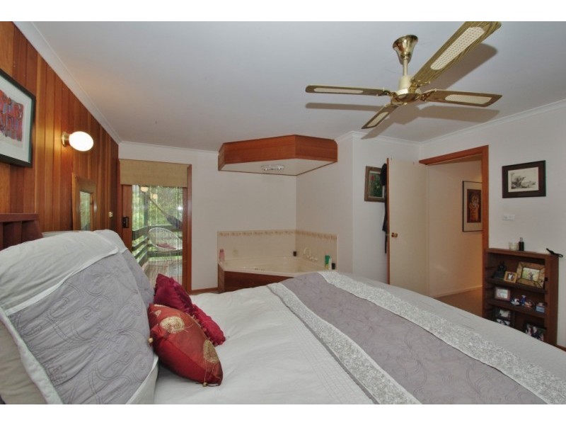 87 Chalet Road, Healesville VIC 3777