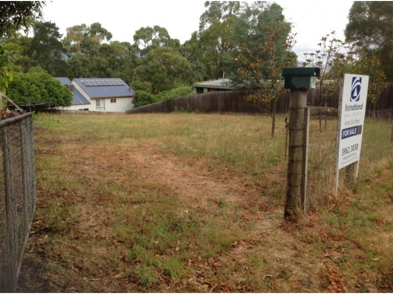 14 Birdwood Avenue, Healesville VIC 3777