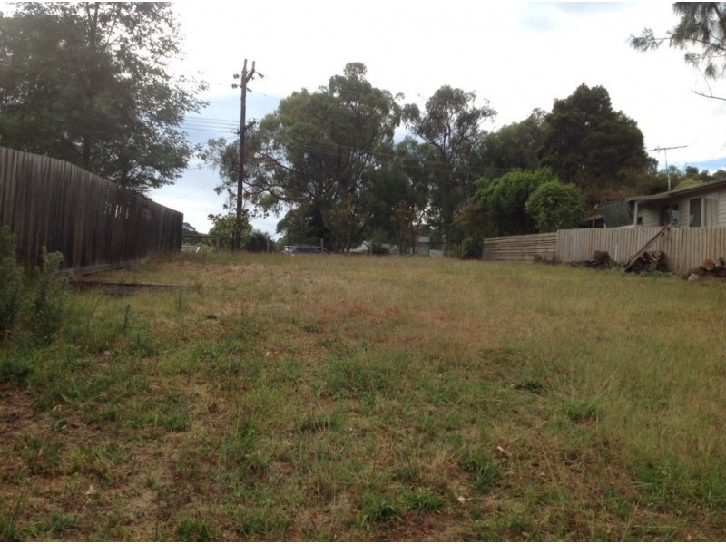 14 Birdwood Avenue, Healesville VIC 3777