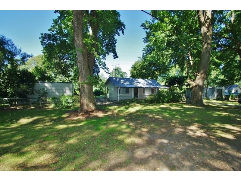 2 Glenfern Road, Healesville VIC 3777