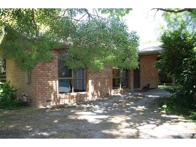 2/2B Farnham Road, Healesville VIC 3777