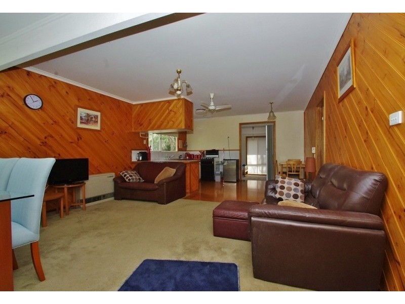 152 Wallace Parade, Healesville VIC 3777