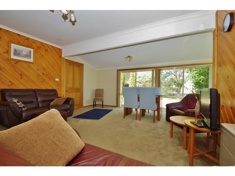 152 Wallace Parade, Healesville VIC 3777