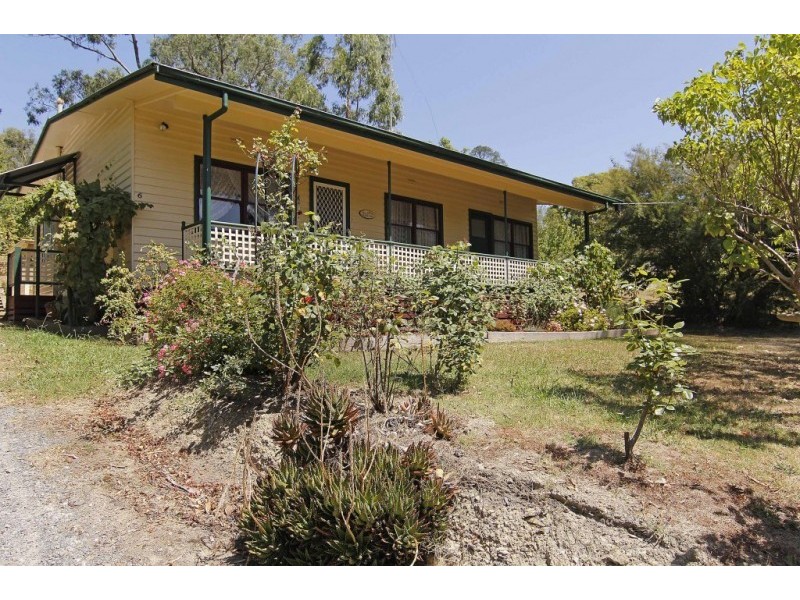 6 Clifford Grove, Healesville VIC 3777