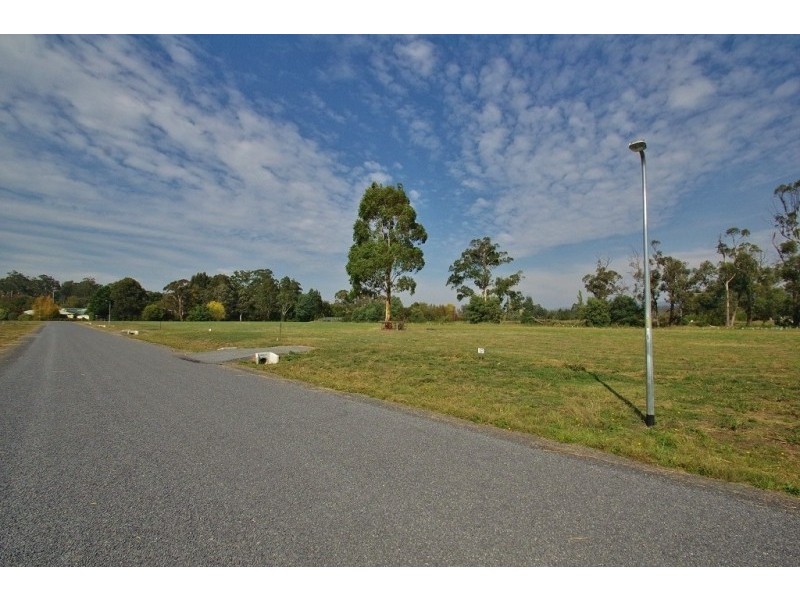 Lot 18,  Waters Place, Buxton VIC 3711