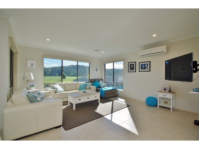27 Holland Street, Healesville VIC 3777