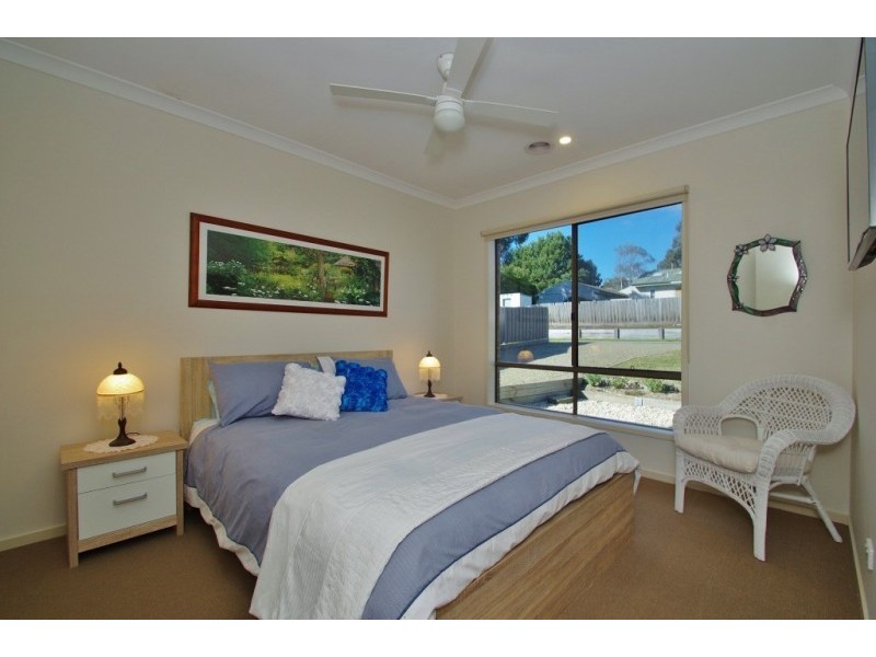 27 Holland Street, Healesville VIC 3777