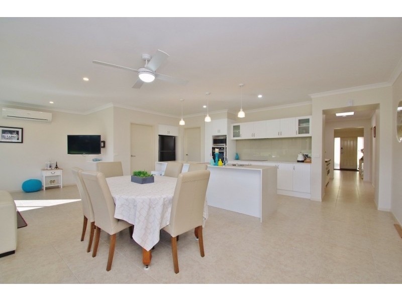 27 Holland Street, Healesville VIC 3777