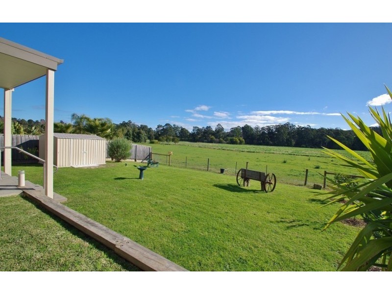 27 Holland Street, Healesville VIC 3777