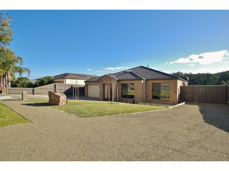 27 Holland Street, Healesville VIC 3777