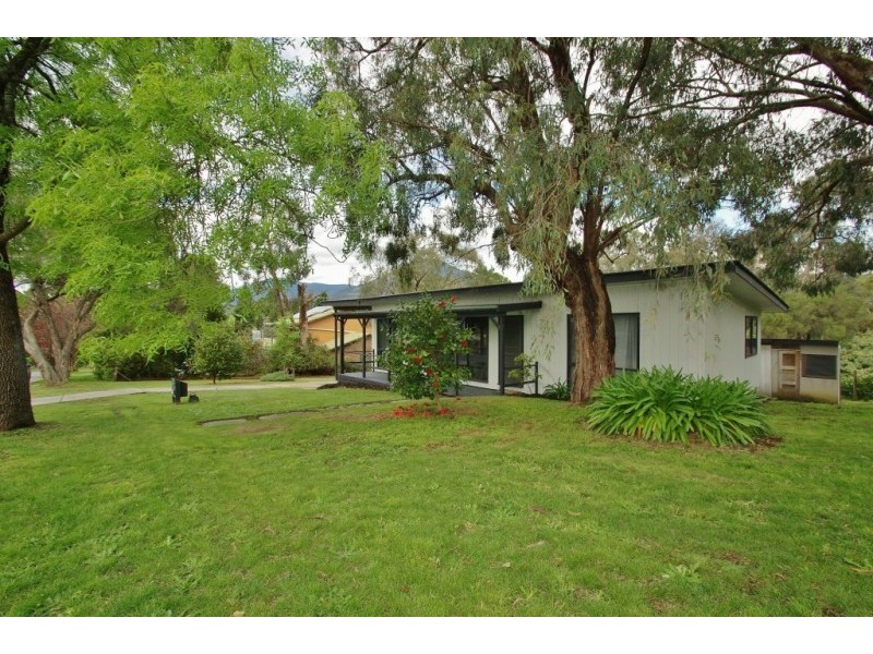 43 Badger Creek Road, Healesville VIC 3777