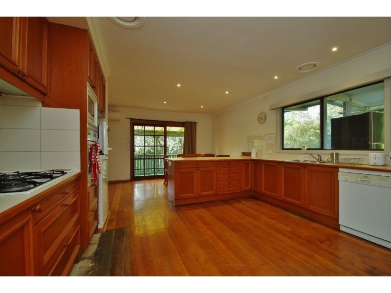 14 Lalors Rd, Healesville VIC 3777