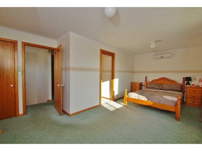 14 Lalors Rd, Healesville VIC 3777