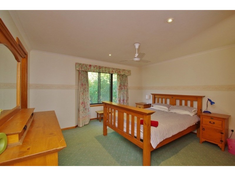 14 Lalors Rd, Healesville VIC 3777