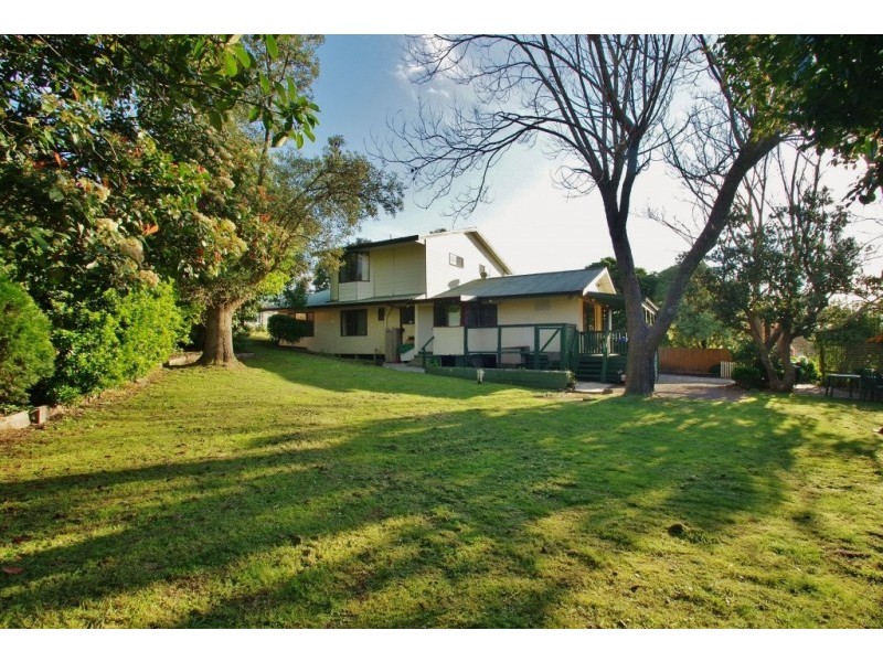 14 Lalors Rd, Healesville VIC 3777