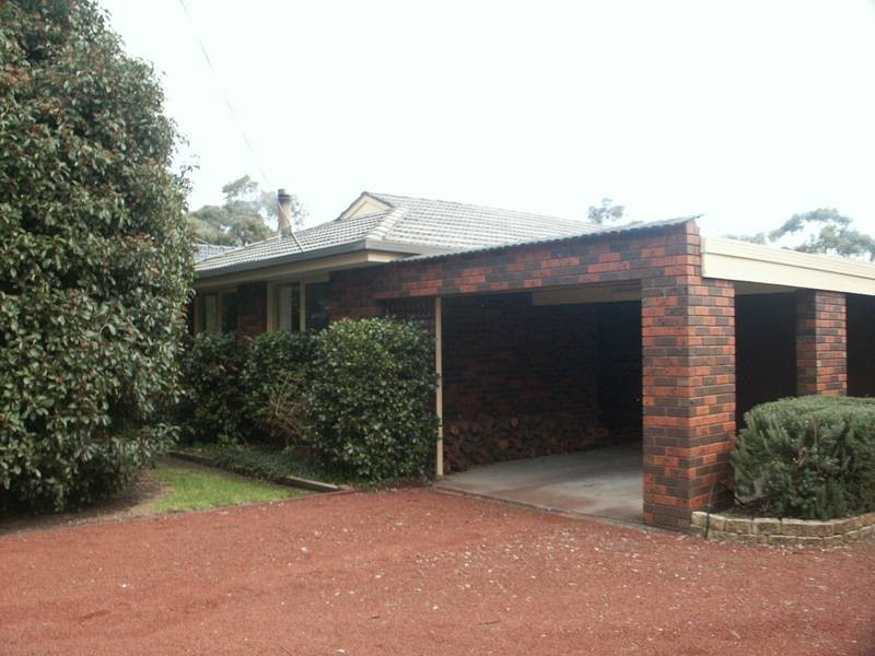 10 Henry Street, Healesville VIC 3777
