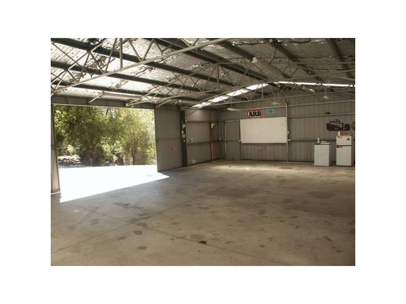 170 Braeside Drive, Launching Place VIC 3139