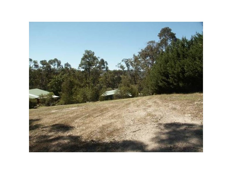 170 Braeside Drive, Launching Place VIC 3139