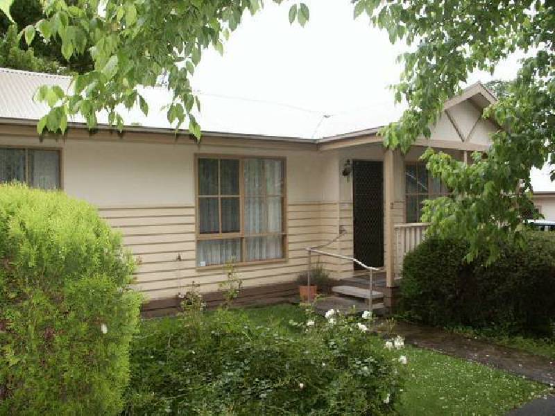 2/10 St Leonards Rd, Healesville VIC 3777