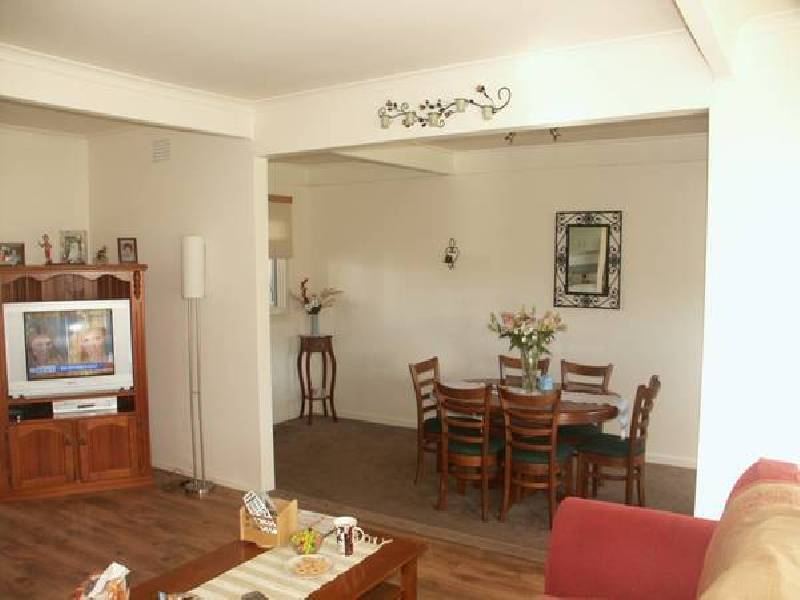 16 Farrell Avenue, Yarra Glen VIC 3775