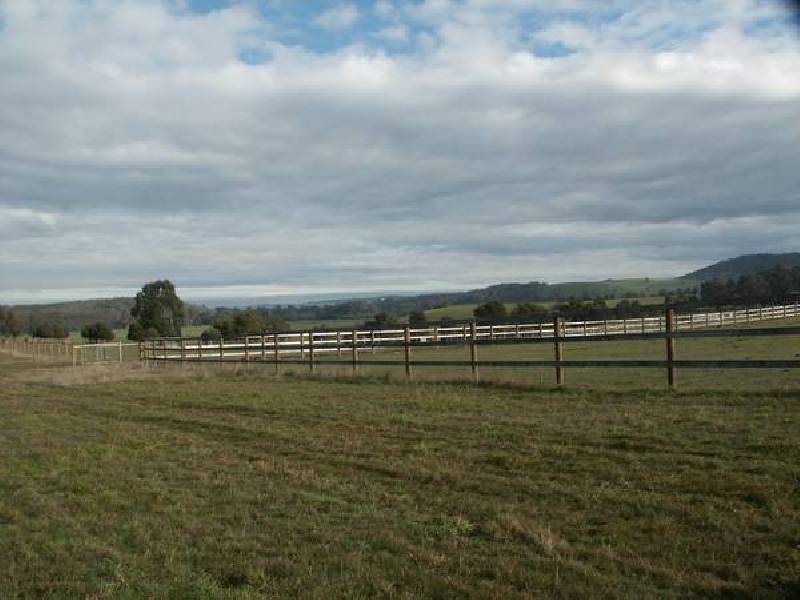 3 Ayres Road, Healesville VIC 3777