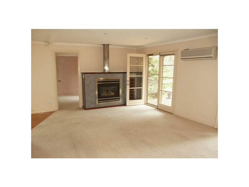 2 Mckenzie Avenue, Healesville VIC 3777