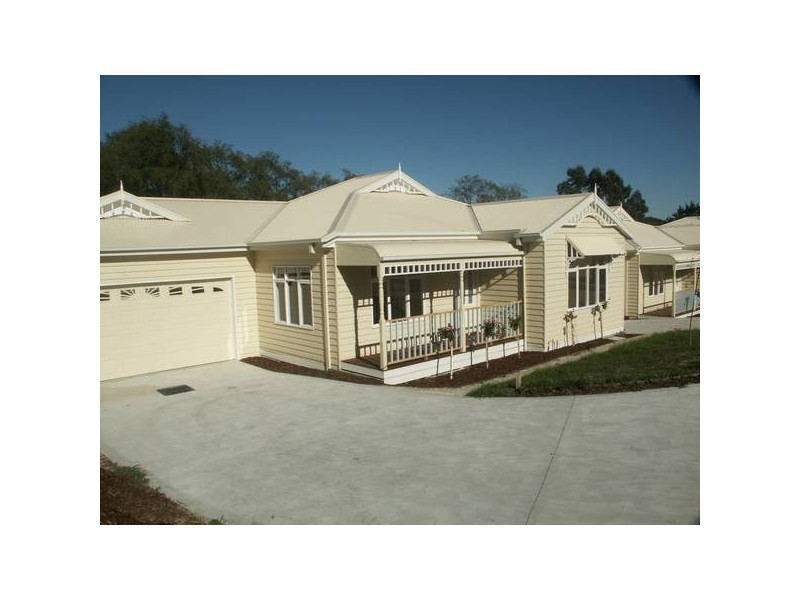 2-4/6 Marna, Healesville VIC 3777