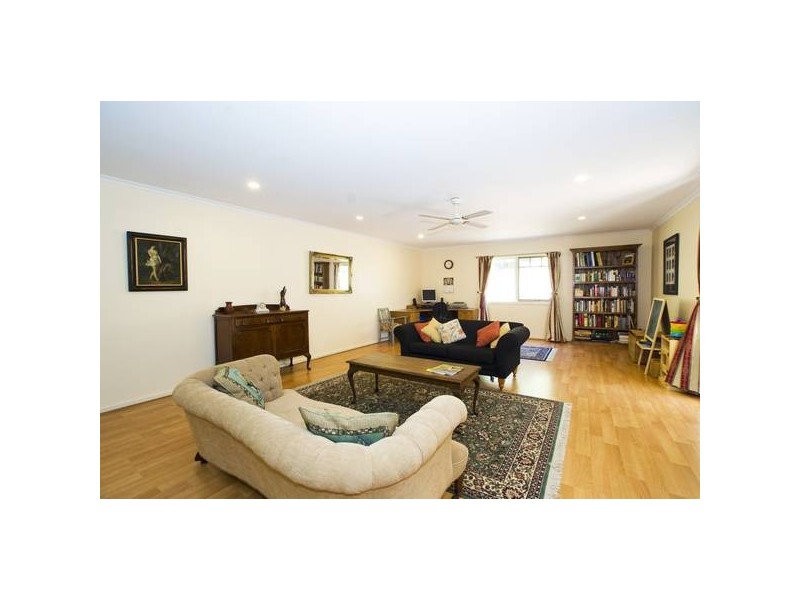 56 Lalors Road, Healesville VIC 3777