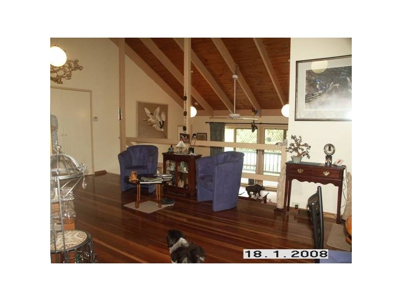 10 Birdwood Ave, Healesville VIC 3777