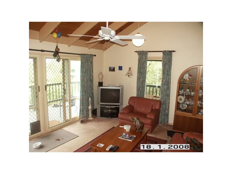 10 Birdwood Ave, Healesville VIC 3777