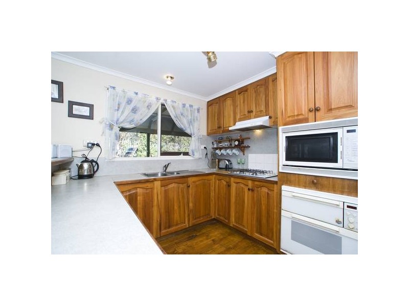 18 Edward Street, Healesville VIC 3777