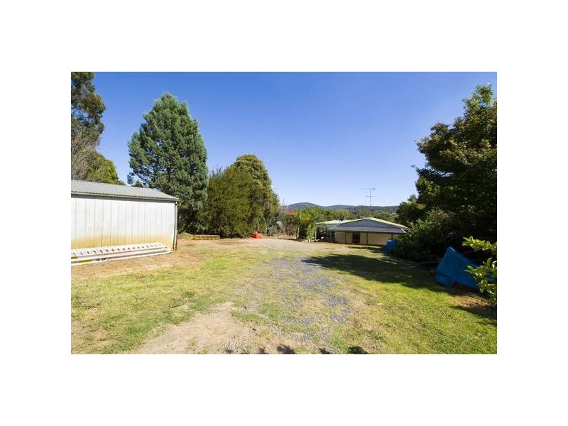18 Edward Street, Healesville VIC 3777